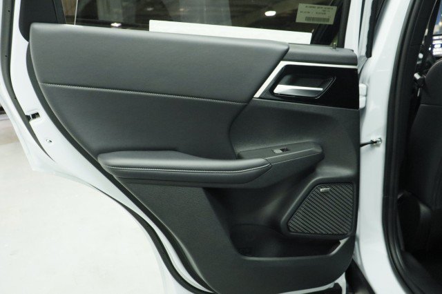New 2026 Mitsubishi Outlander LE FWD image 25