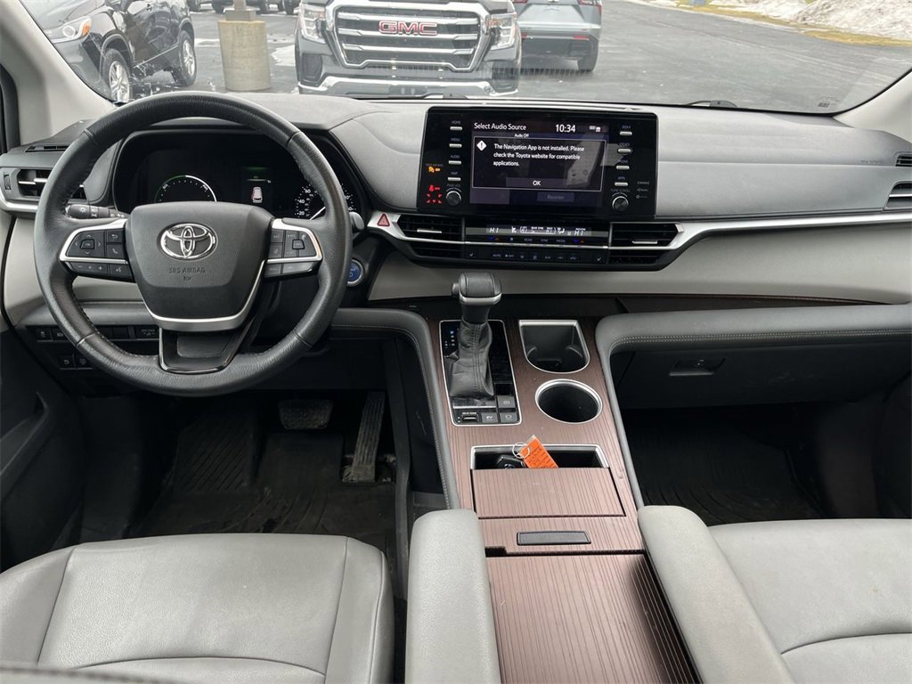 Used 2021 Toyota Sienna XLE image 20
