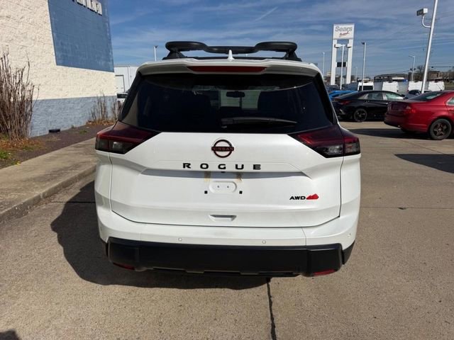 Used 2025 Nissan Rogue SV w/ Rock Creek Premium Package image 4