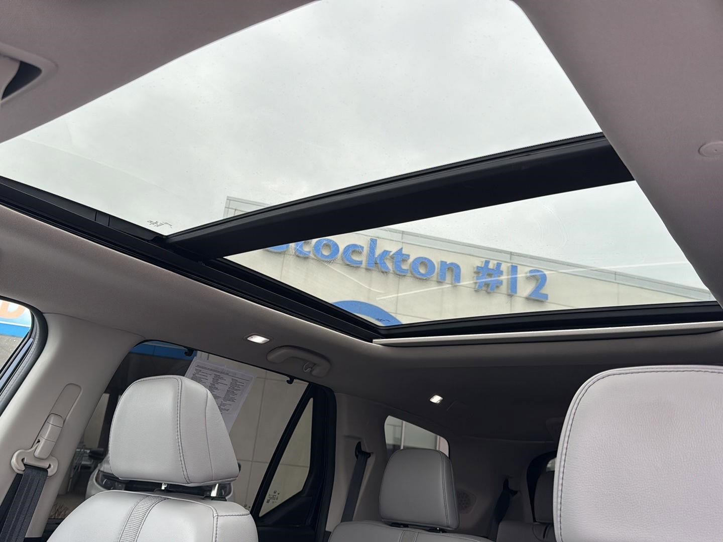 Certified 2023 Honda Pilot Touring image 23