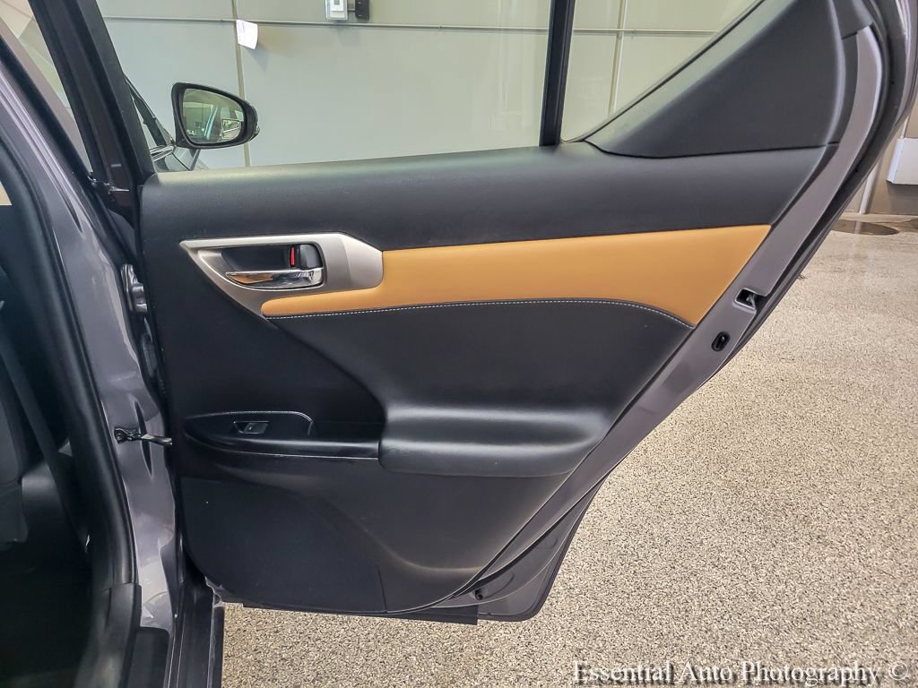 Used 2016 Lexus CT 200h w/ Navigation Package FWD image 22