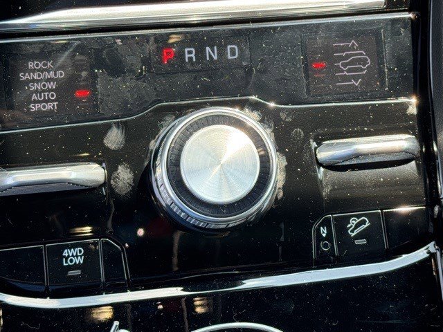 New 2025 Jeep Grand Cherokee Overland w/ Luxury Tech Group IV image 25