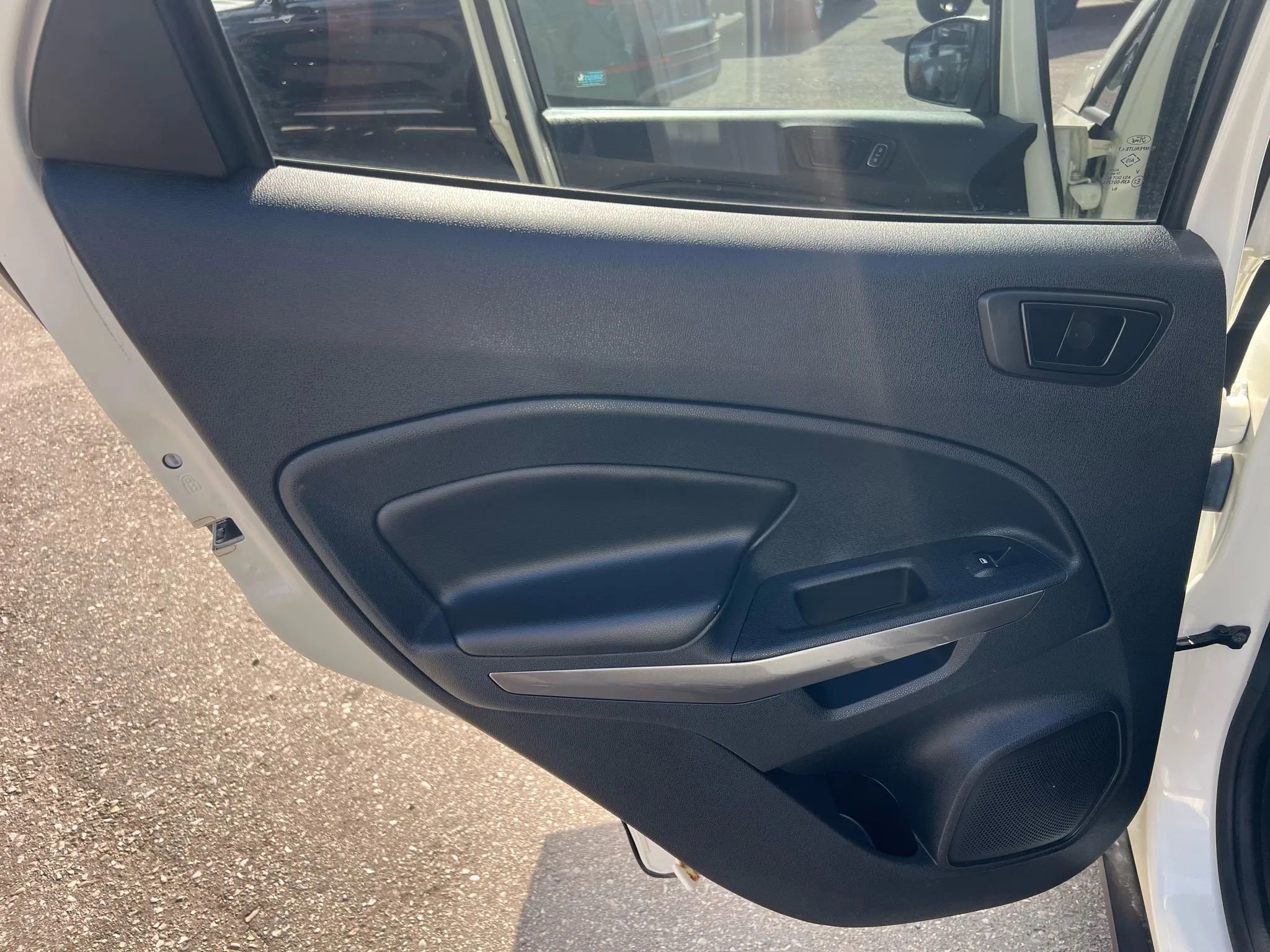 Used 2020 Ford EcoSport SES w/ SES Black Appearance Package image 31