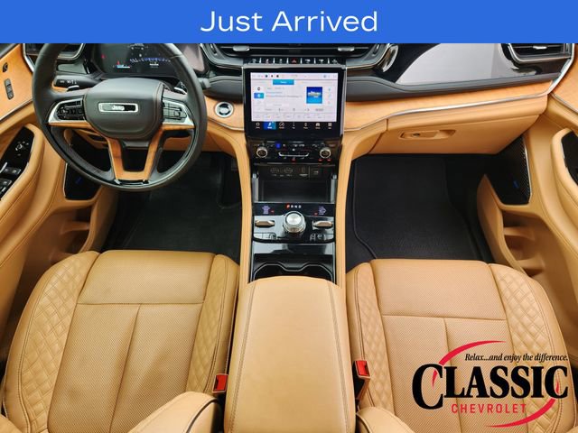 Used 2024 Jeep Grand Cherokee Summit AWD/4WD image 33