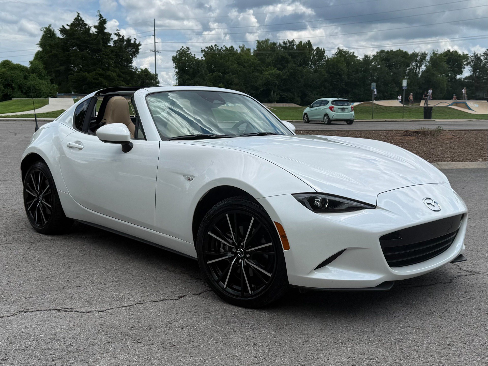 Used 2025 MAZDA MX-5 Miata RF Grand Touring RWD image 1
