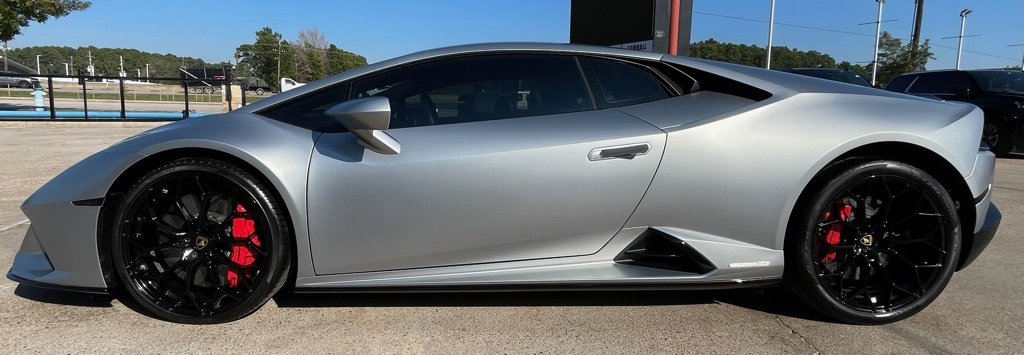 Used 2020 Lamborghini Huracan EVO image 8