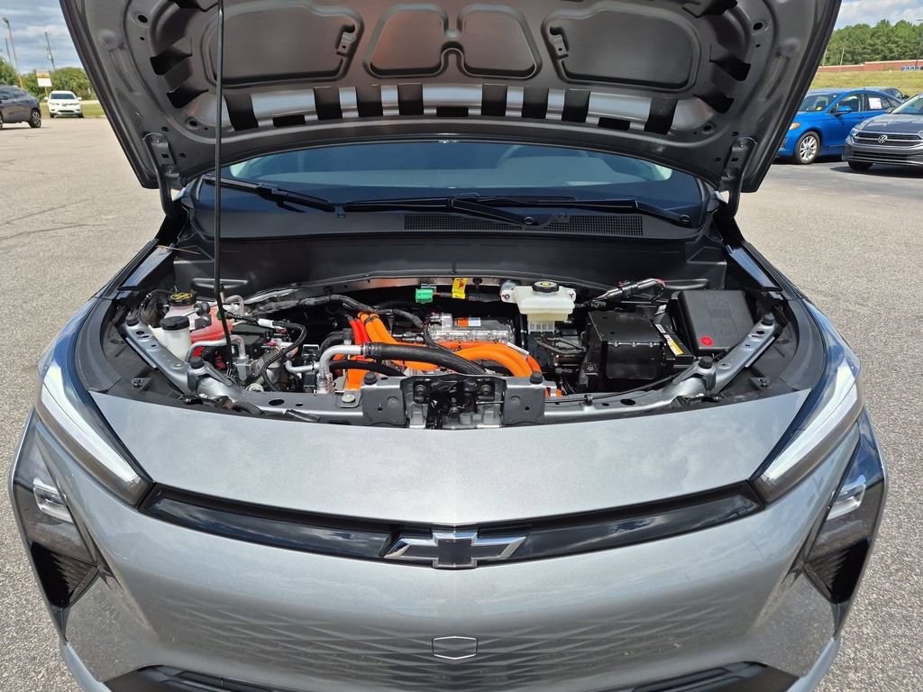 New 2027 Chevrolet Bolt LT w/ Comfort Package FWD image 36