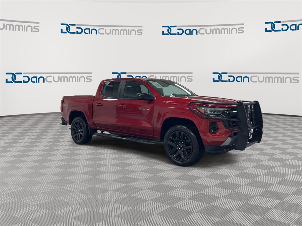 Used 2024 Chevrolet Colorado Z71 w/ Z71 Convenience Package 2 image 2
