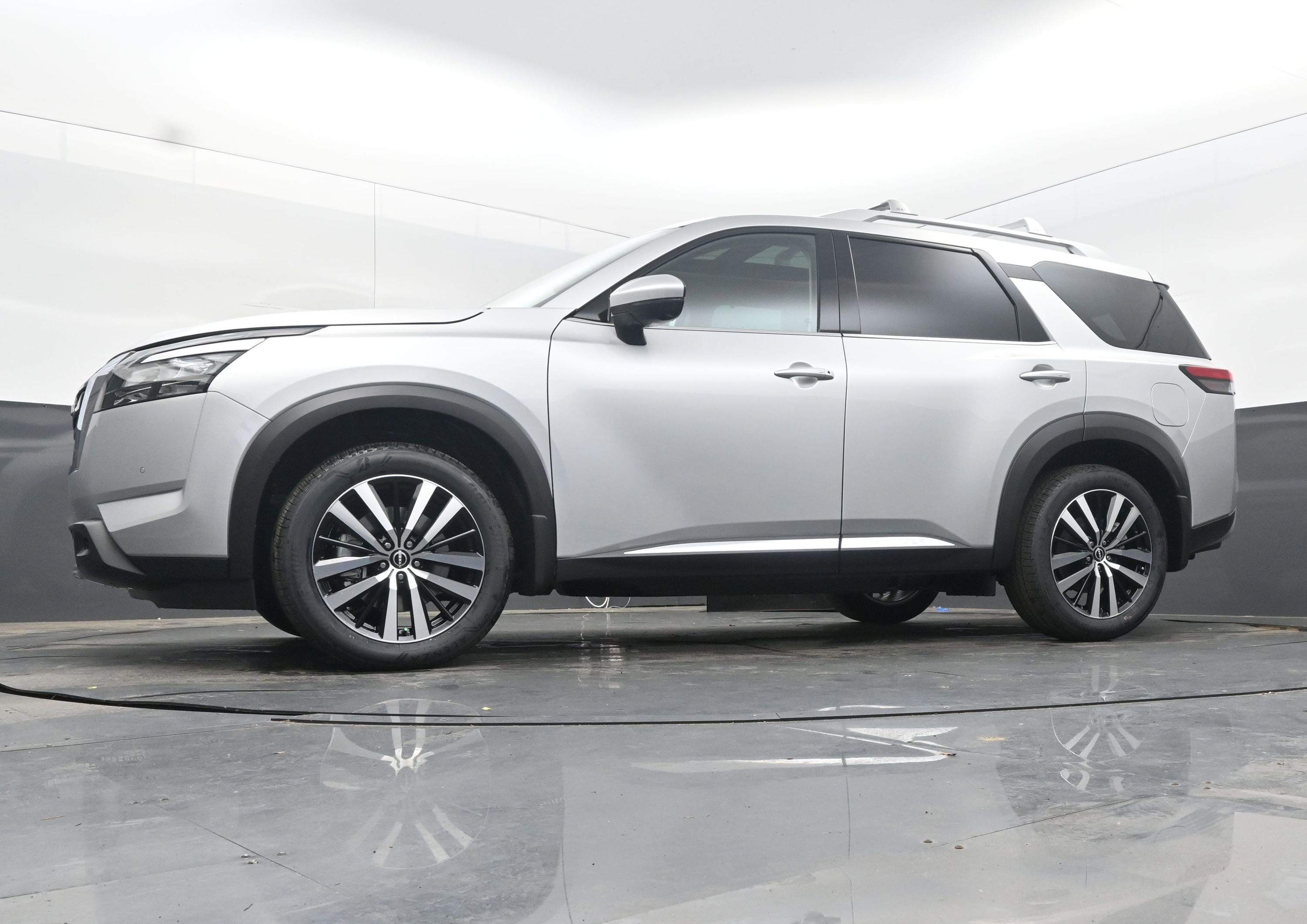 New 2025 Nissan Pathfinder Platinum image 27
