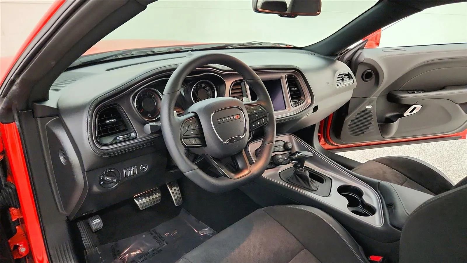 Used 2023 Dodge Challenger R/T w/ Plus Package image 23