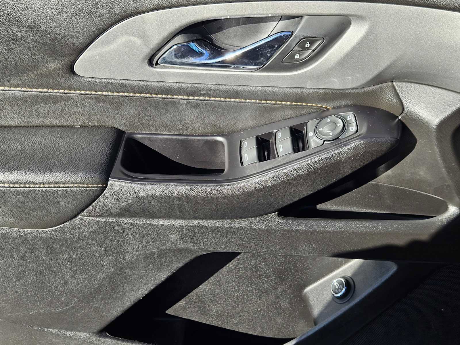 Used 2020 Chevrolet Traverse LT w/ Driver Confidence II Package image 22