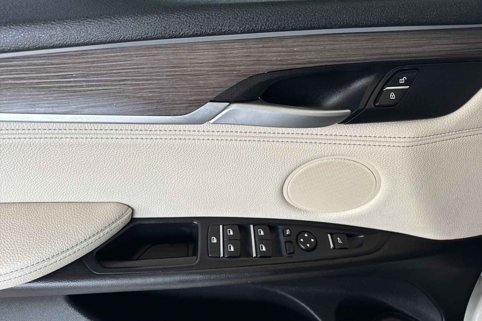 Used 2018 BMW X5 sDrive35i RWD image 12