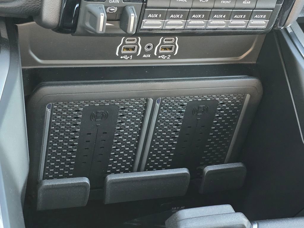 New 2026 RAM 2500 Laramie w/ Night Edition AWD/4WD image 34