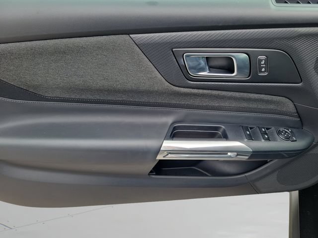 Used 2025 Ford Mustang Convertible RWD image 17