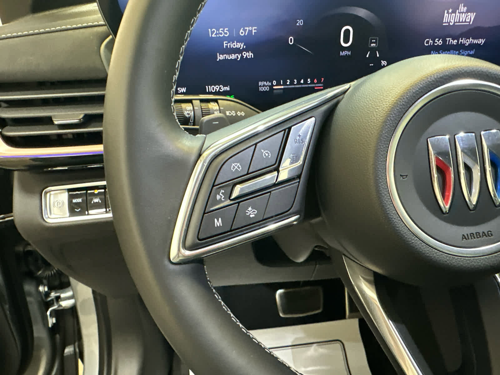 Certified 2025 Buick Envision Sport Touring image 20