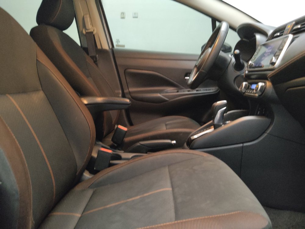 Used 2020 Nissan Versa SR FWD image 21