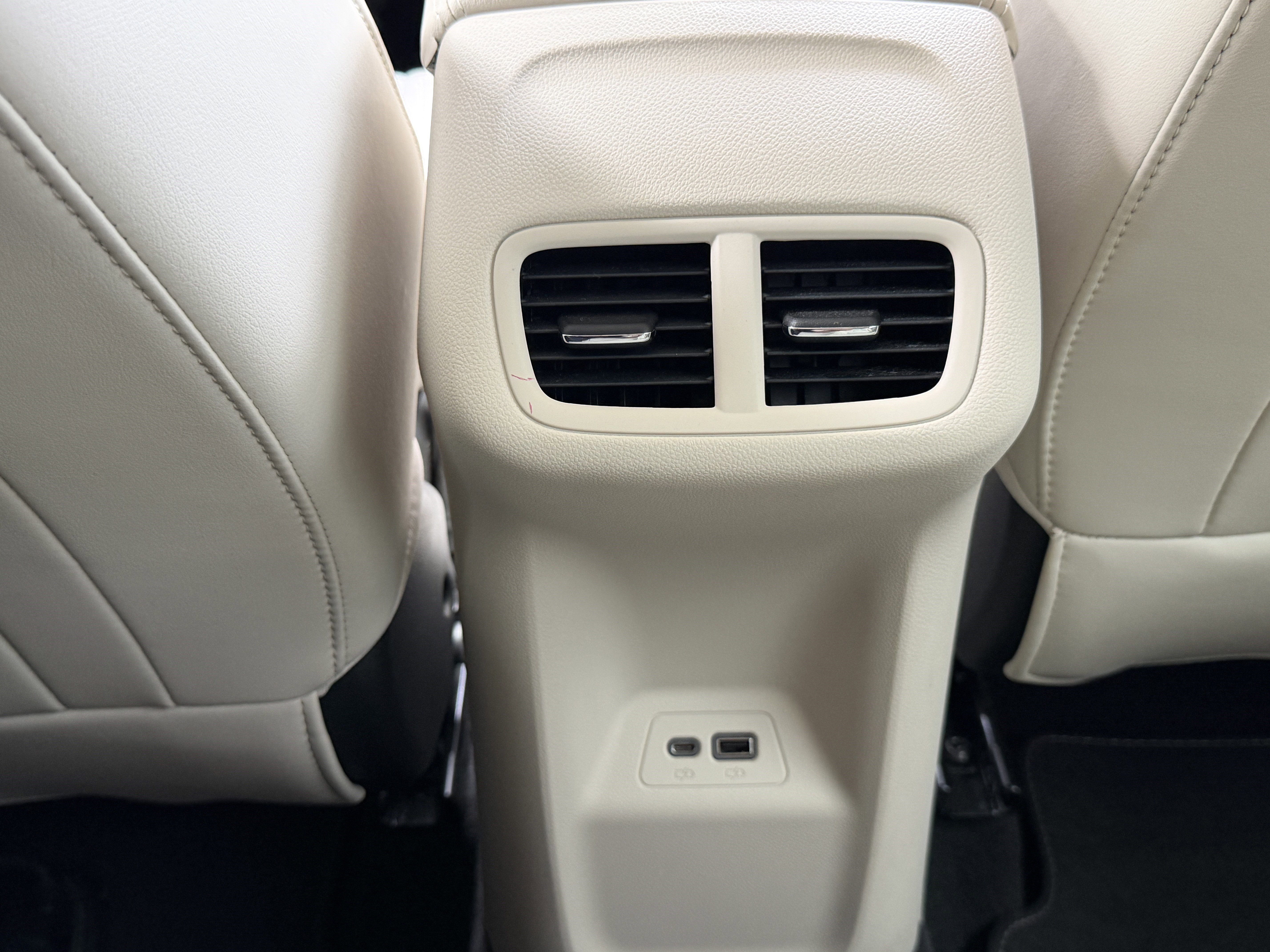 Used 2023 Buick Envision Preferred FWD image 9
