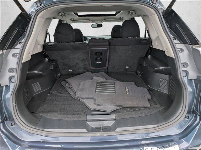 Used 2015 Nissan Rogue SV w/ SV Premium Package image 7