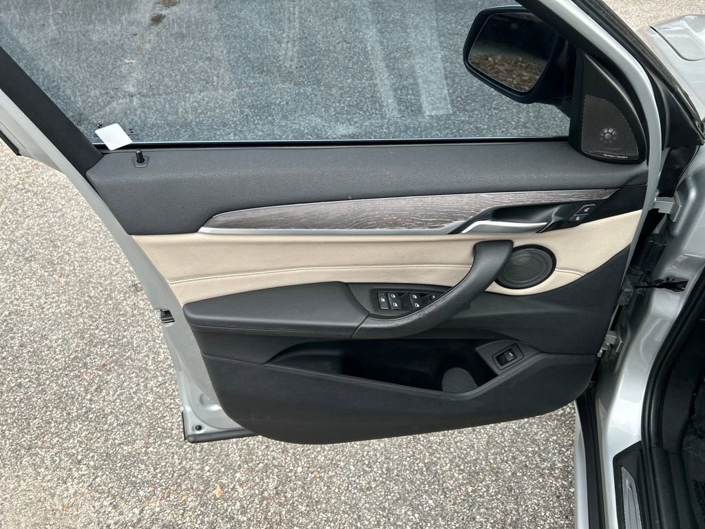 Used 2017 BMW X1 xDrive28i image 14