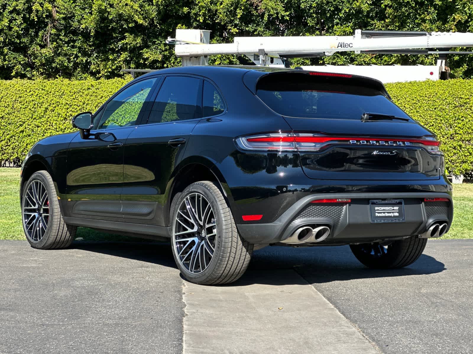 New 2026 Porsche Macan S AWD/4WD image 3