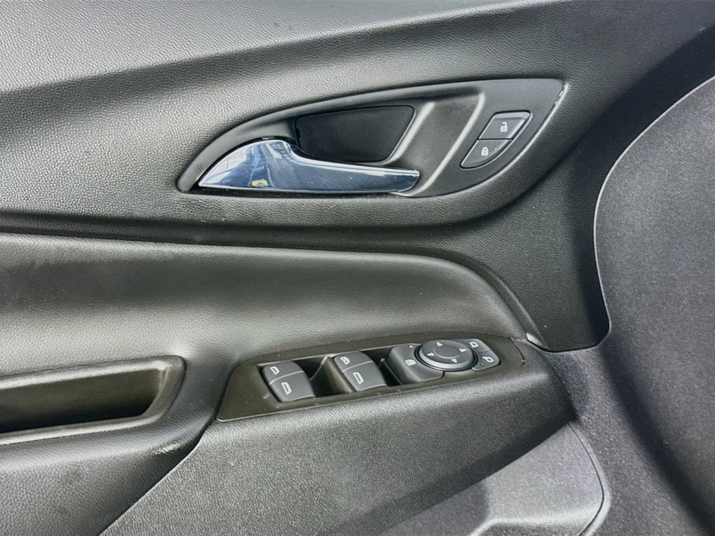 Used 2020 Chevrolet Equinox LT image 23