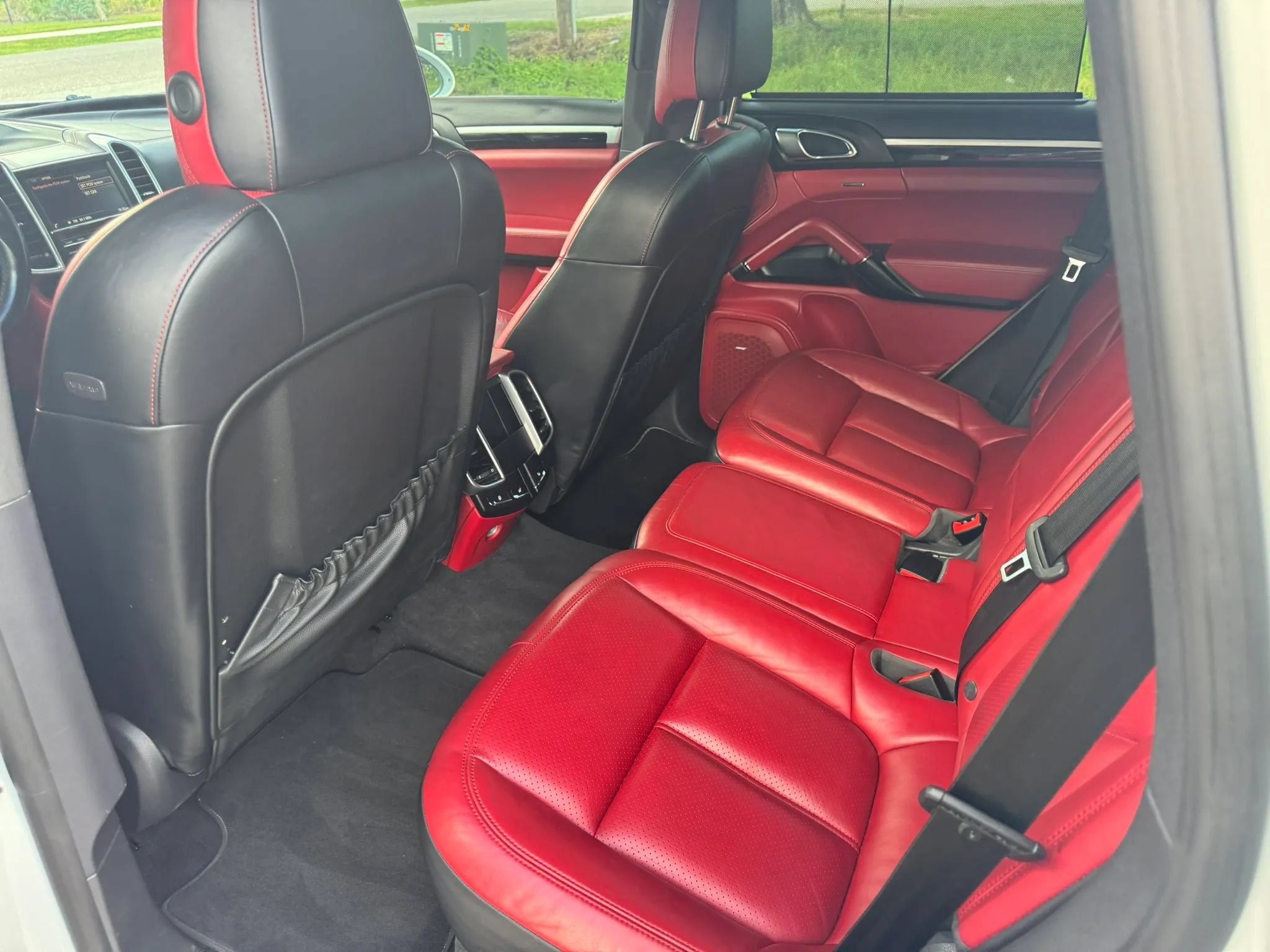 Used 2015 Porsche Cayenne S AWD/4WD image 20