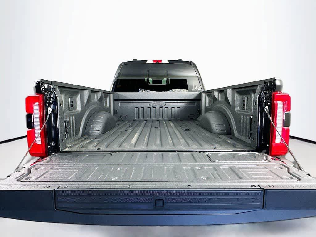 New 2026 Ford F250 Lariat w/ Black Appearance Package image 21