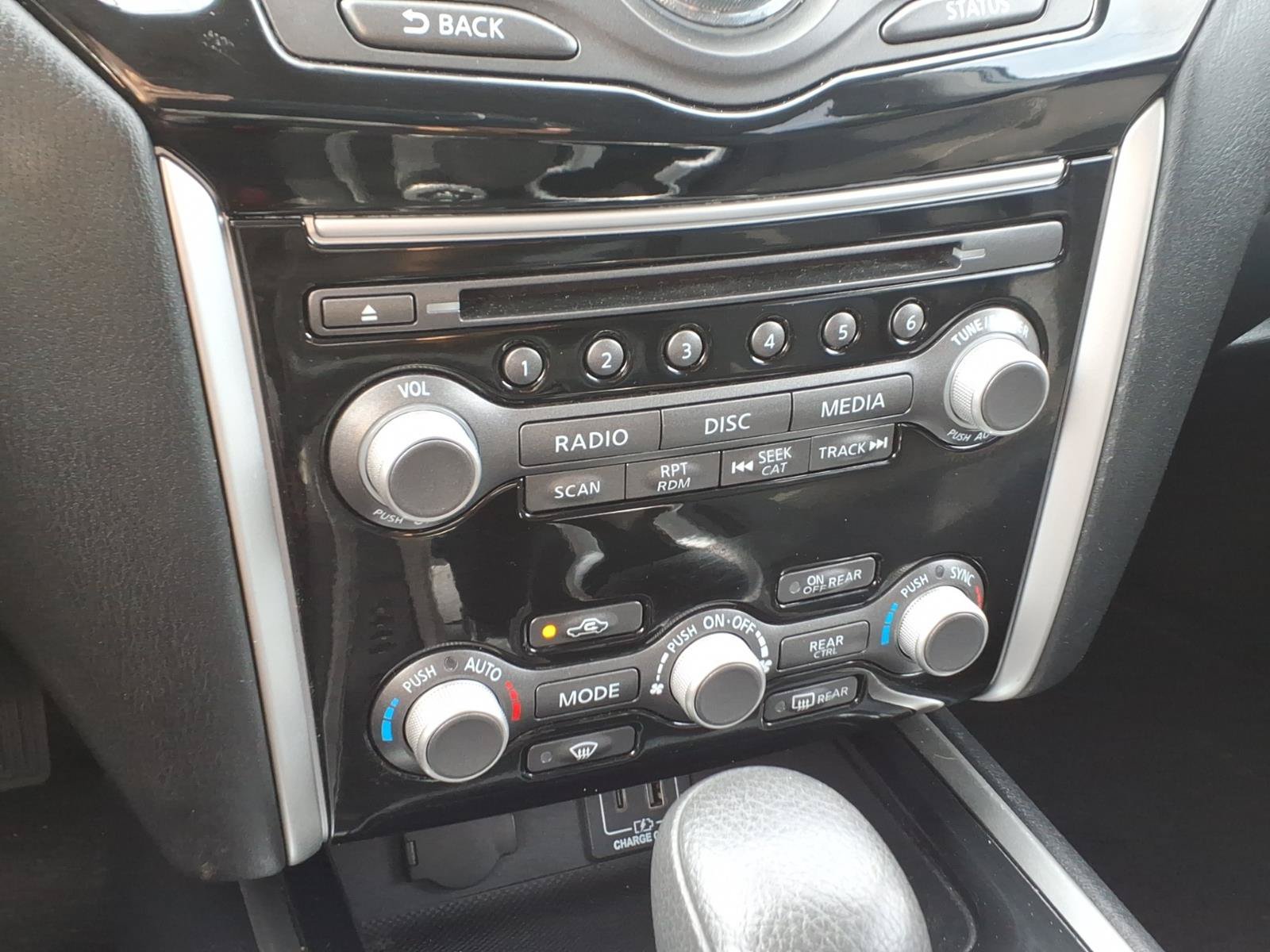 Used 2019 Nissan Pathfinder S AWD/4WD image 18