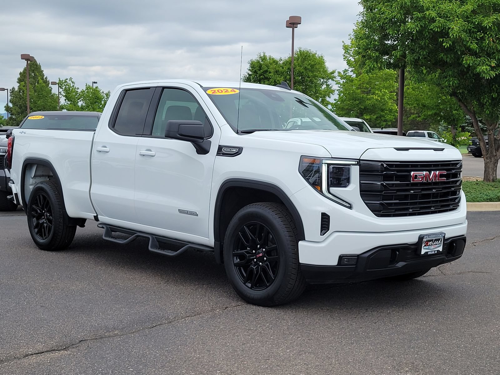Used 2024 GMC Sierra 1500 Elevation AWD/4WD image 1