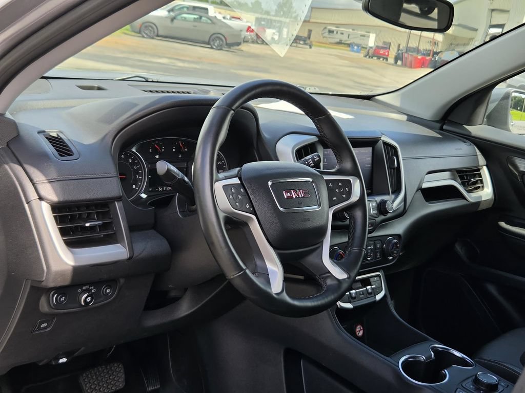 Used 2024 GMC Terrain SLT AWD/4WD image 14