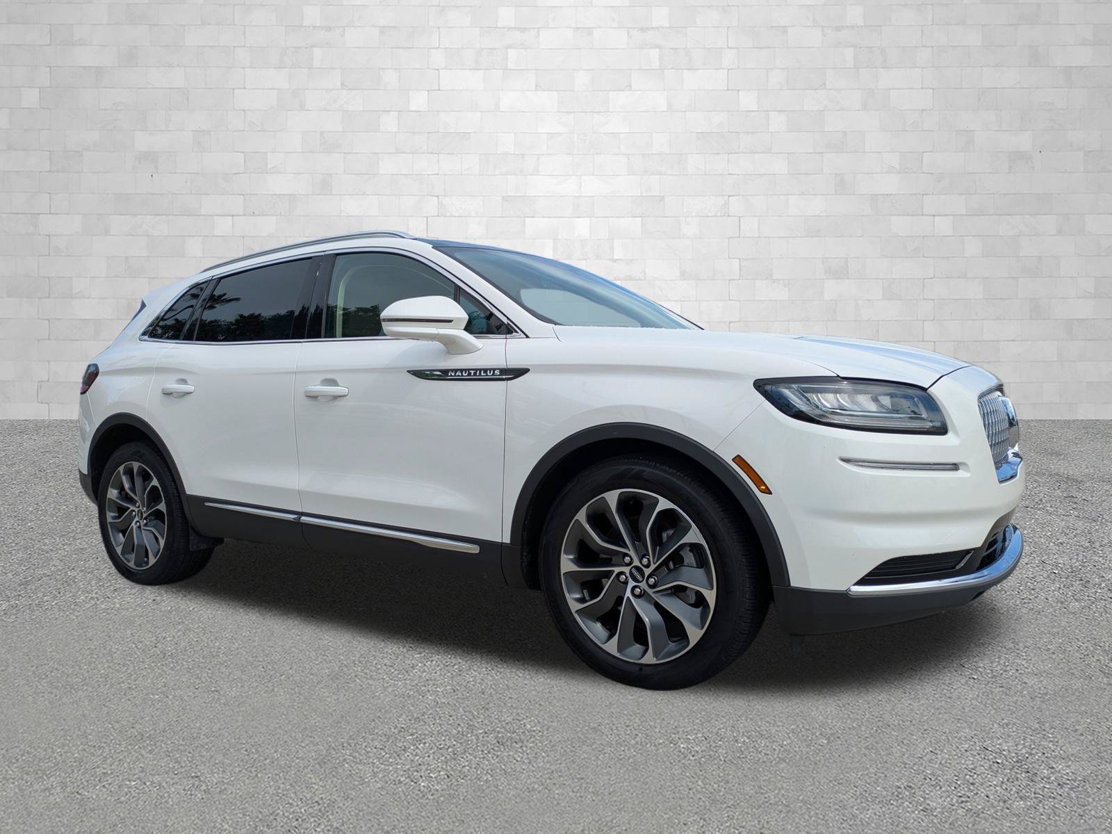 Used 2022 Lincoln Nautilus Reserve
