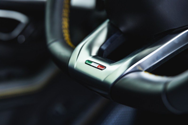 Used 2024 Lamborghini Urus S AWD/4WD image 31