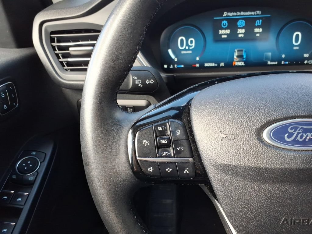 Used 2025 Ford Escape Platinum AWD/4WD image 20