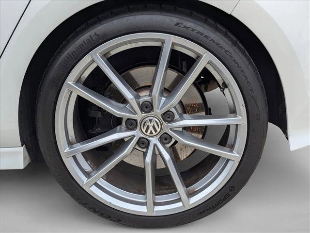 Used 2017 Volkswagen Golf 4-Door image 10