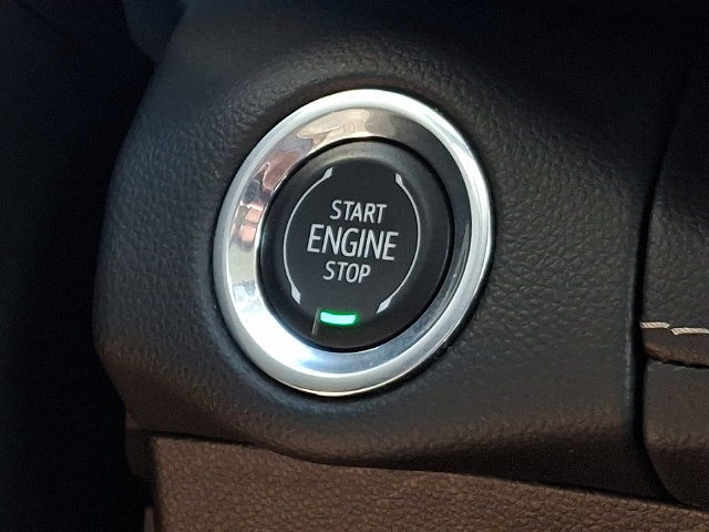 Used 2023 Buick Envision Essence AWD/4WD image 26