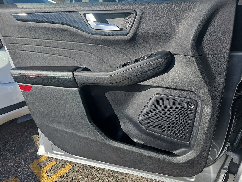 Used 2023 Ford Escape ST-Line image 26