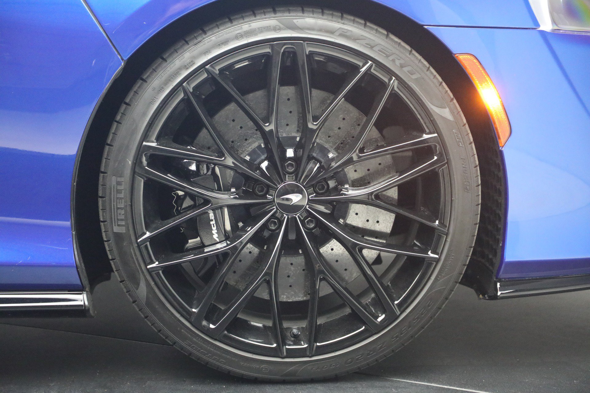 Used 2023 McLaren GT RWD image 40