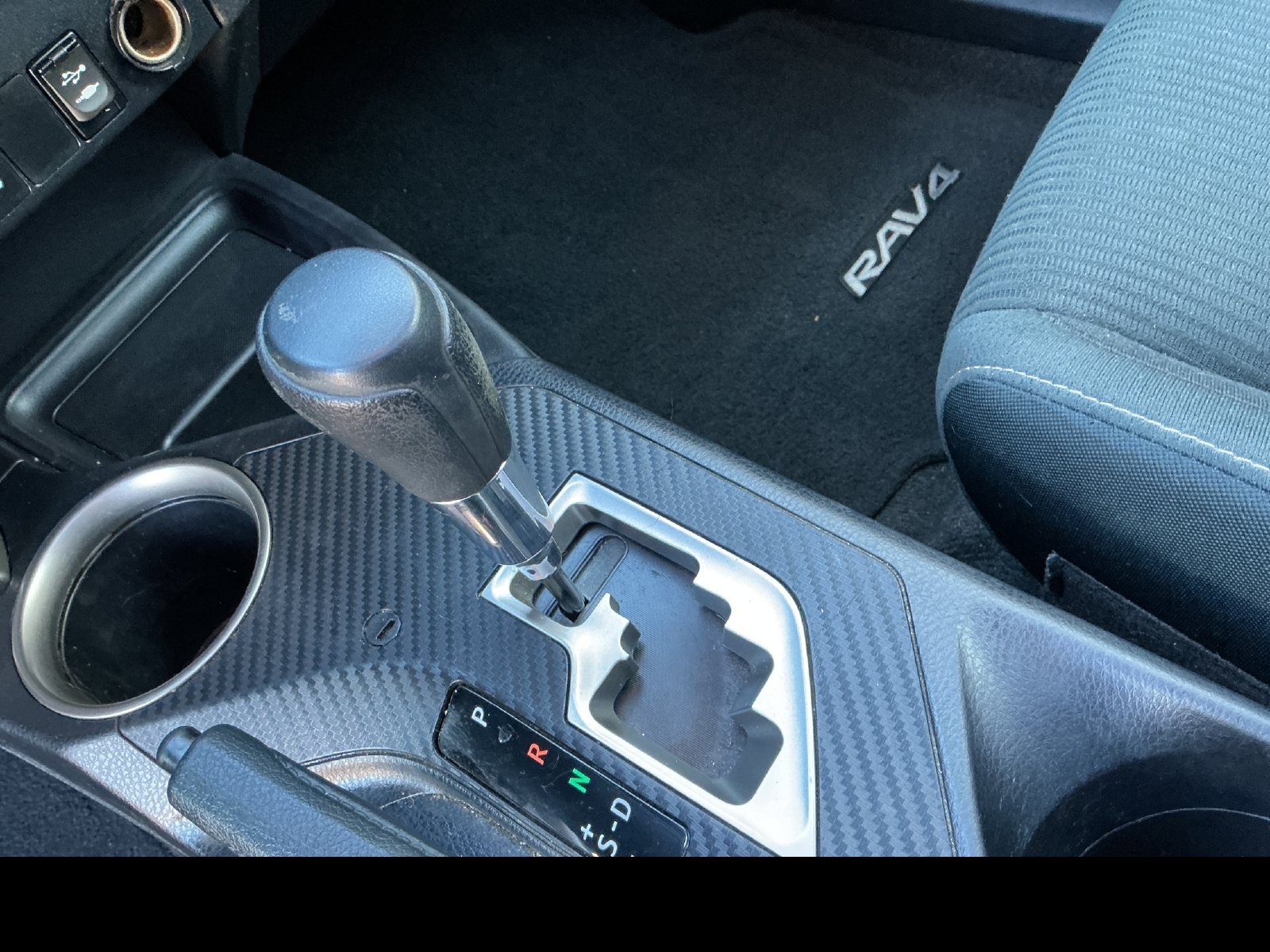 Used 2015 Toyota RAV4 XLE AWD/4WD image 24