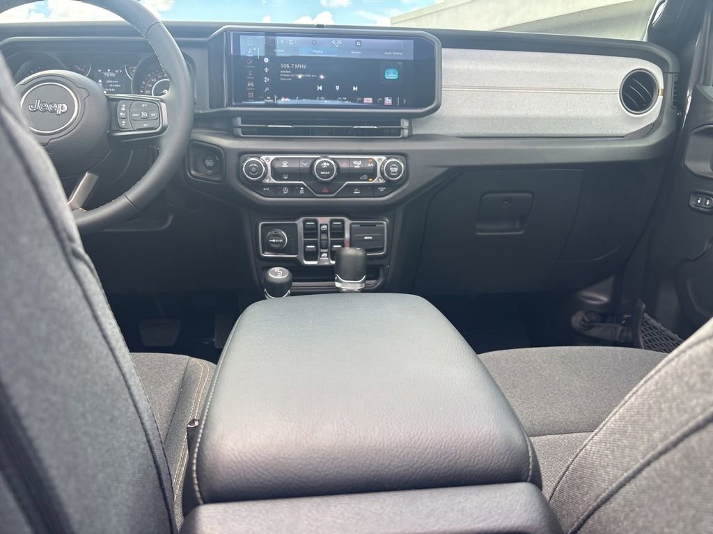 Used 2025 Jeep Wrangler Sport S image 37