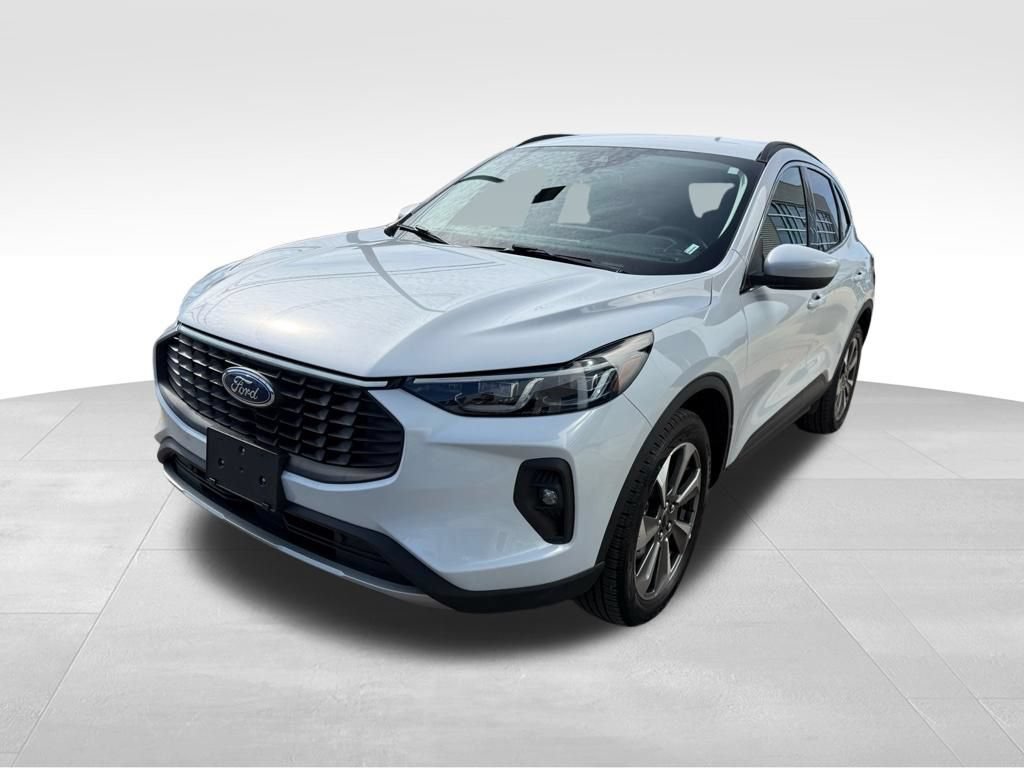 Used 2025 Ford Escape Platinum AWD/4WD image 4