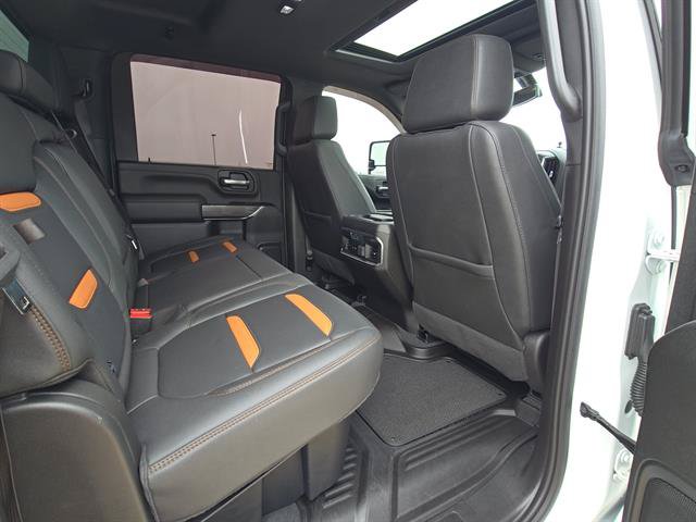Used 2023 GMC Sierra 2500 AT4 w/ AT4 Preferred Package AWD/4WD image 17