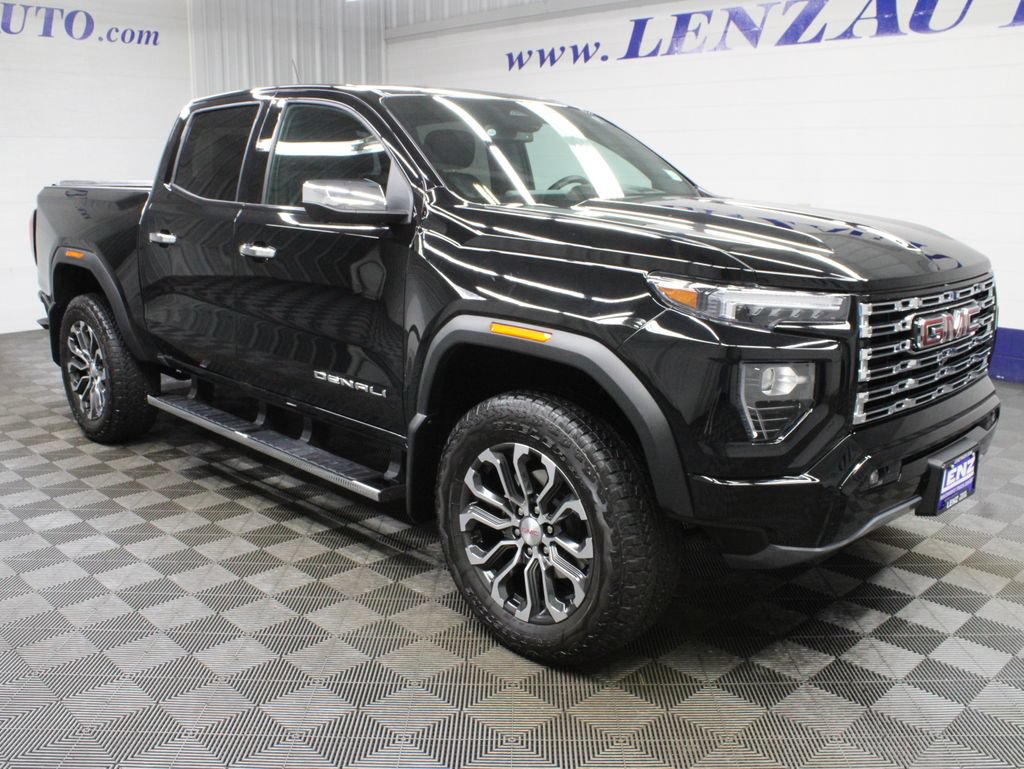 Used 2023 GMC Canyon Denali AWD/4WD image 3