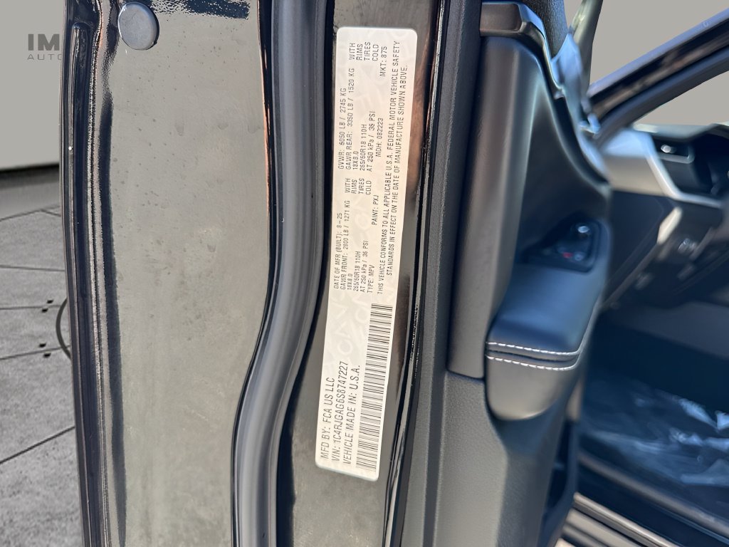 Used 2025 Jeep Grand Cherokee Altitude RWD image 26