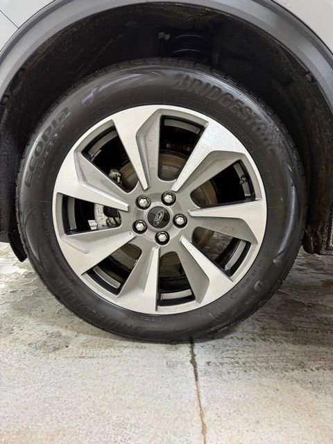 Used 2024 Ford Escape Platinum image 12