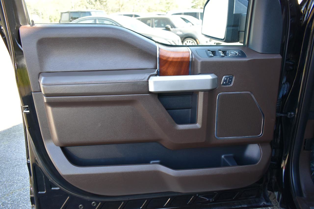 Used 2018 Ford F150 King Ranch w/ Equipment Group 601A Luxury AWD/4WD image 37