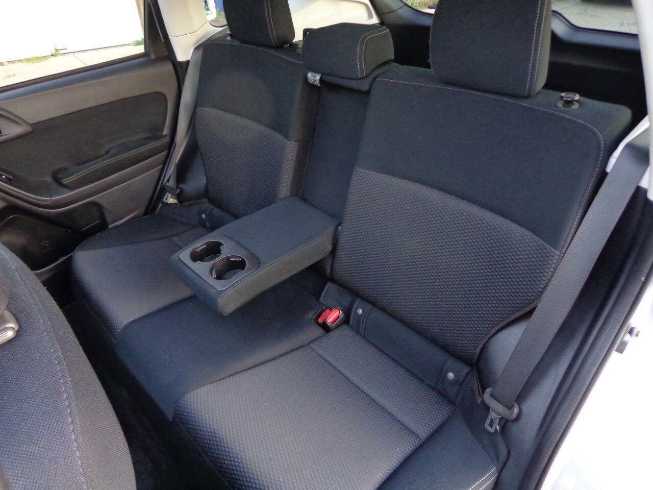 Used 2015 Subaru Forester 2.5i Premium w/ All-Weather Package image 31