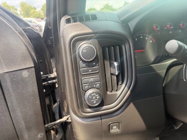 Used 2022 Chevrolet Silverado 2500 Custom w/ Custom Value Package AWD/4WD image 37