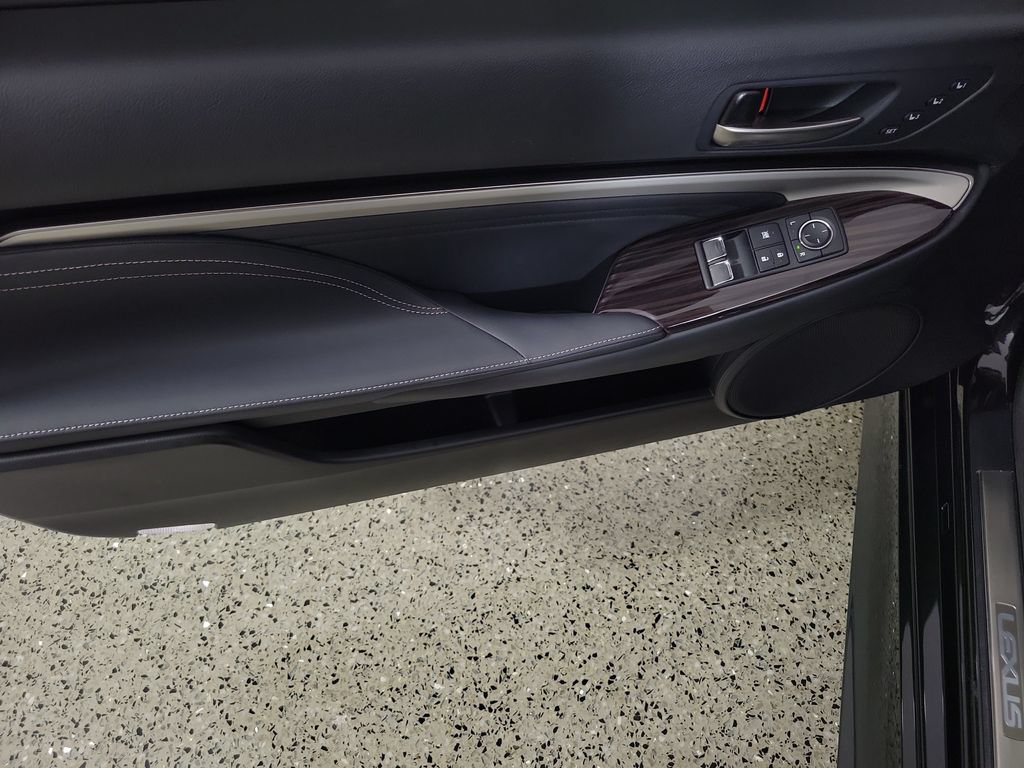Used 2024 Lexus RC 300 w/ Premium Package RWD image 17