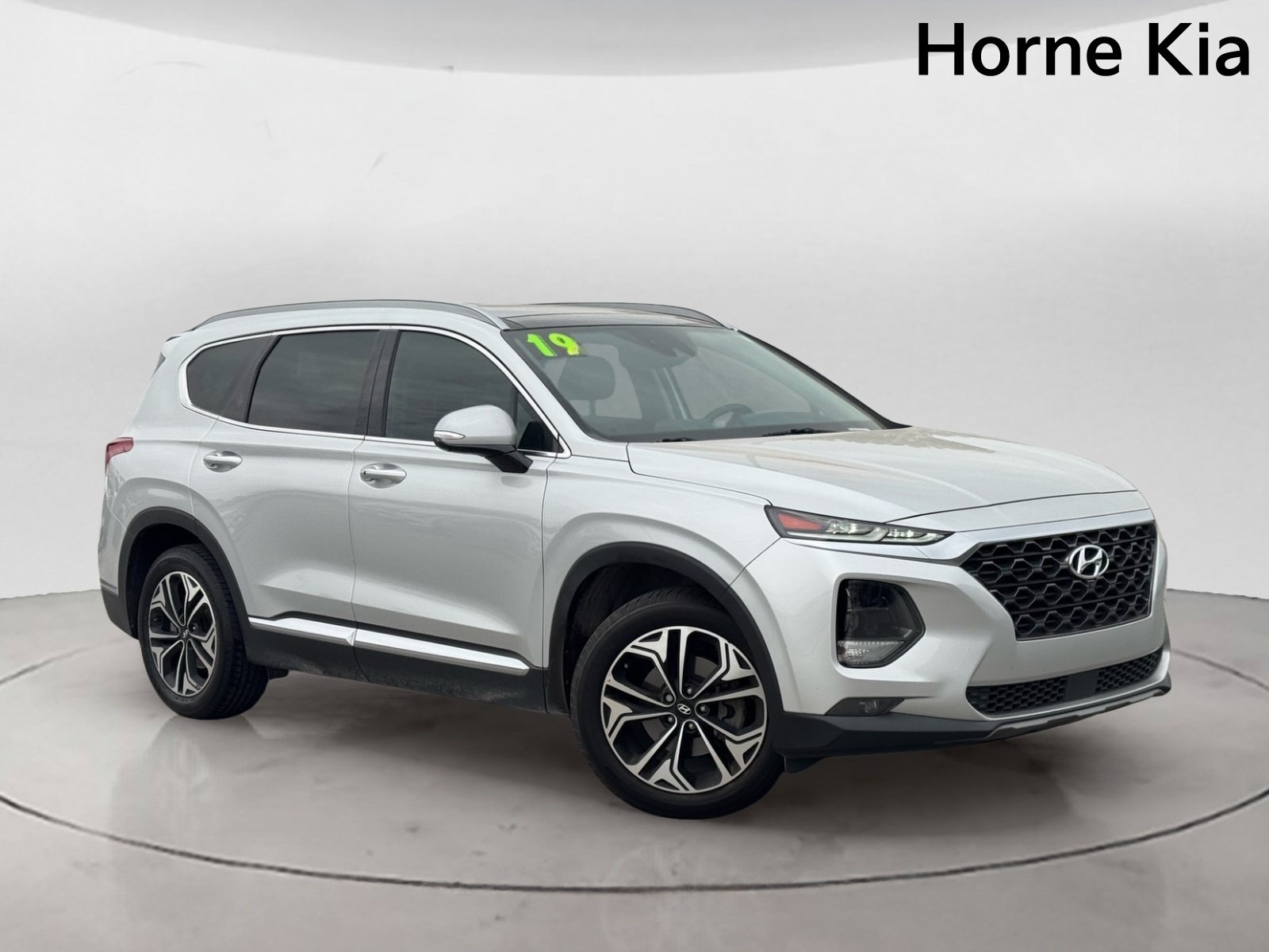 Used 2019 Hyundai Santa Fe FWD w/ Cargo Package image 2