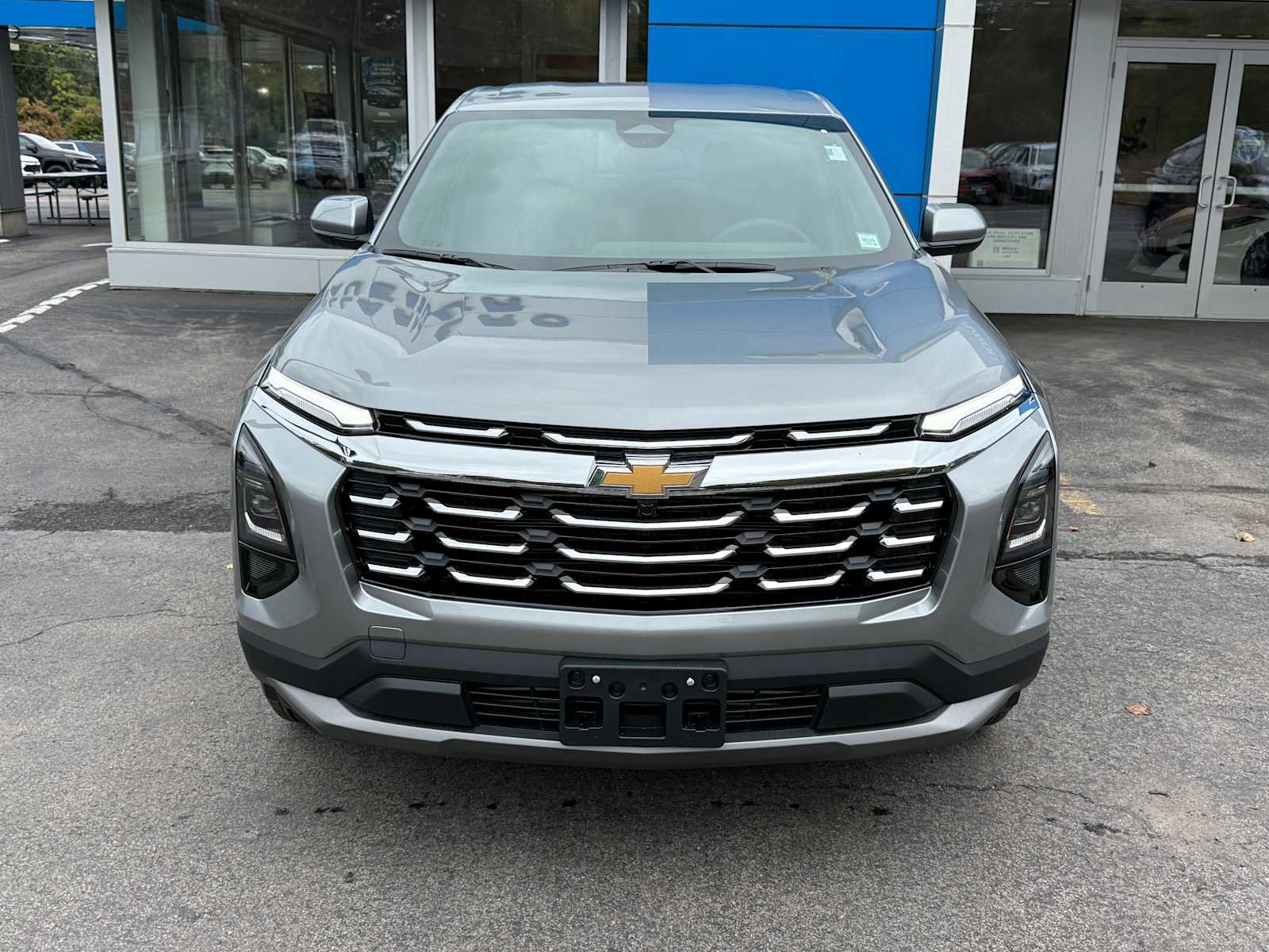 New 2026 Chevrolet Equinox LT w/ Convenience Package II image 2
